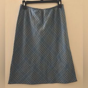 Liz Claiborne Sport Skirt SZ 8 Pattered MIDI with blue white tan colors